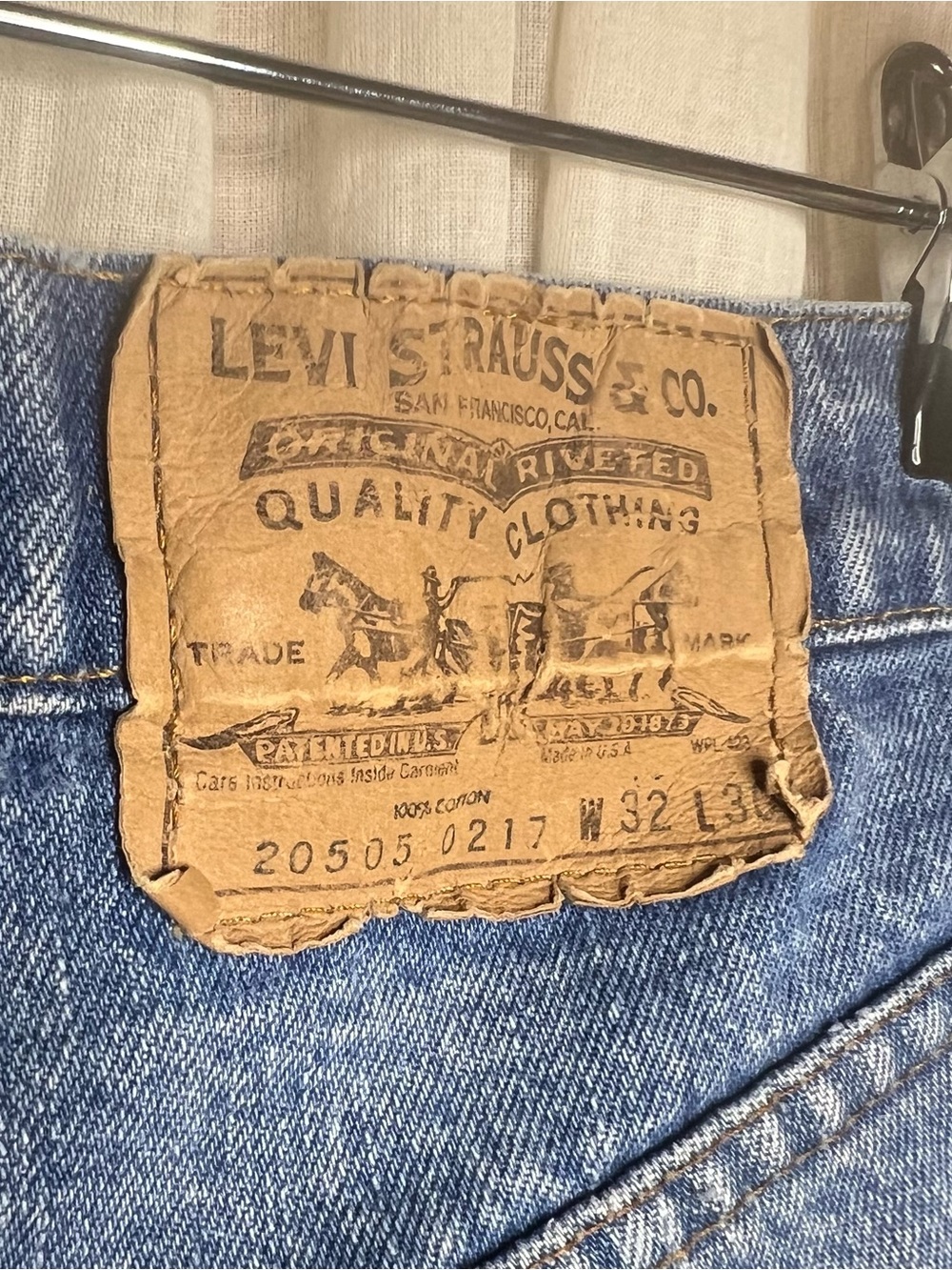 Levi’s Cutoff American Flag Shorts - Picture 4 of 6